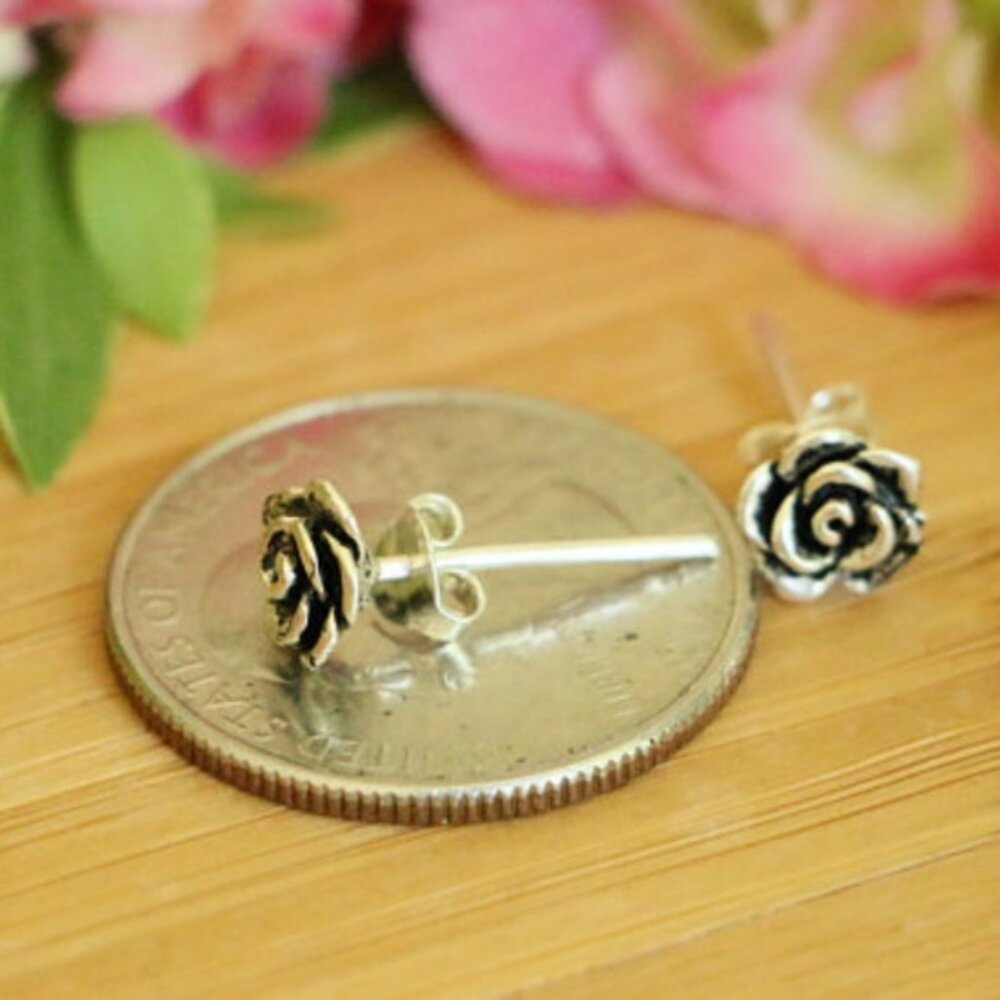 925 Sterling Silver Flower 7 mm Stud Earrings - Picture 5 of 7